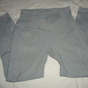 Lululemon All the Right Places,   Size 6